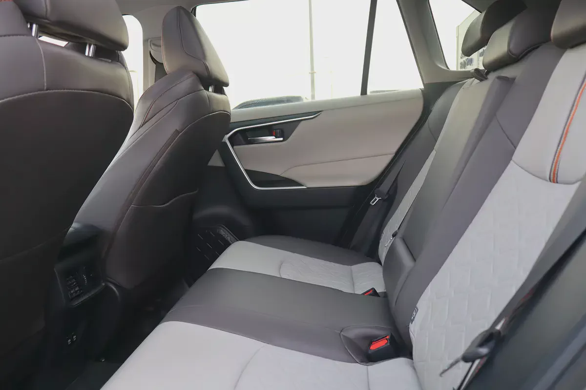 Toyota RAV4 Adventure 2019 GCC Specs - Original Paint-9-9