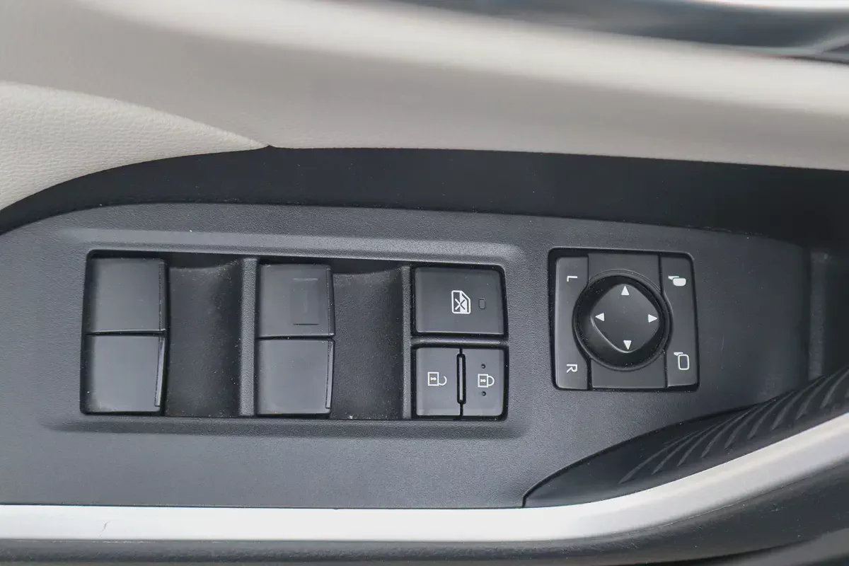 Toyota RAV4 Adventure 2019 GCC Specs - Original Paint-10-10