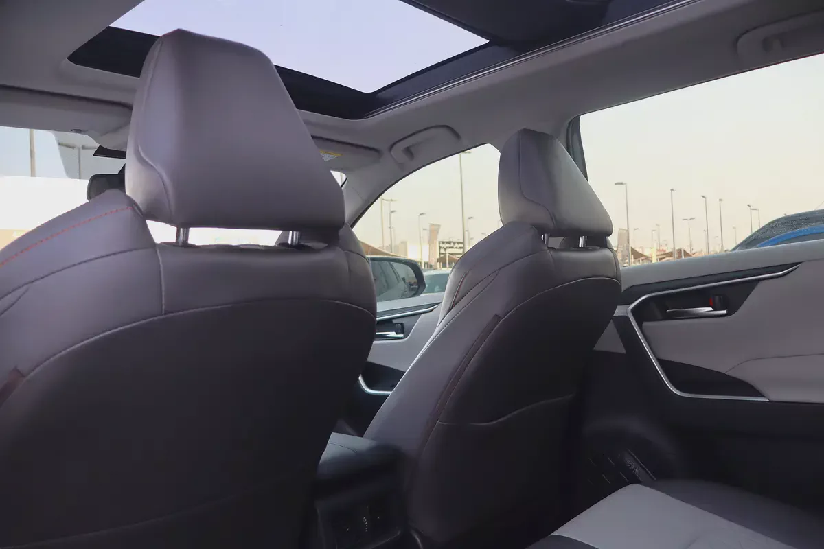 Toyota RAV4 Adventure 2019 GCC Specs - Original Paint-5-5