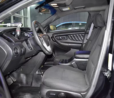 Ford Taurus ( 2015 Model ) in Black Colo...-6