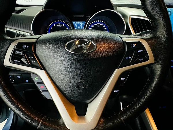 HYUNDAI VELOSTER FULL OPTION GCC SPECS 2012 TURBO WITH BIG SCREEN INSTALLED