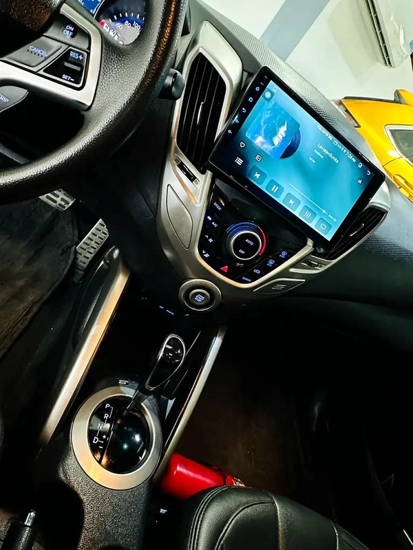 HYUNDAI VELOSTER FULL OPTION GCC SPECS 2012 TURBO WITH BIG SCREEN INSTALLED