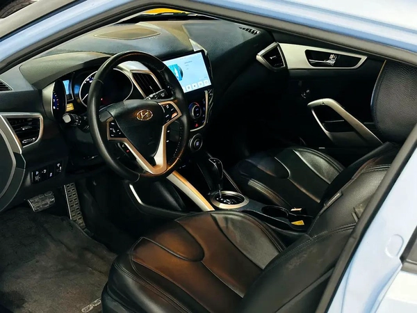 HYUNDAI VELOSTER FULL OPTION GCC SPECS 2012 TURBO WITH BIG SCREEN INSTALLED