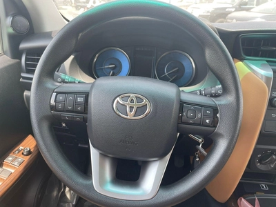 Toyota Fortuner 2026-10