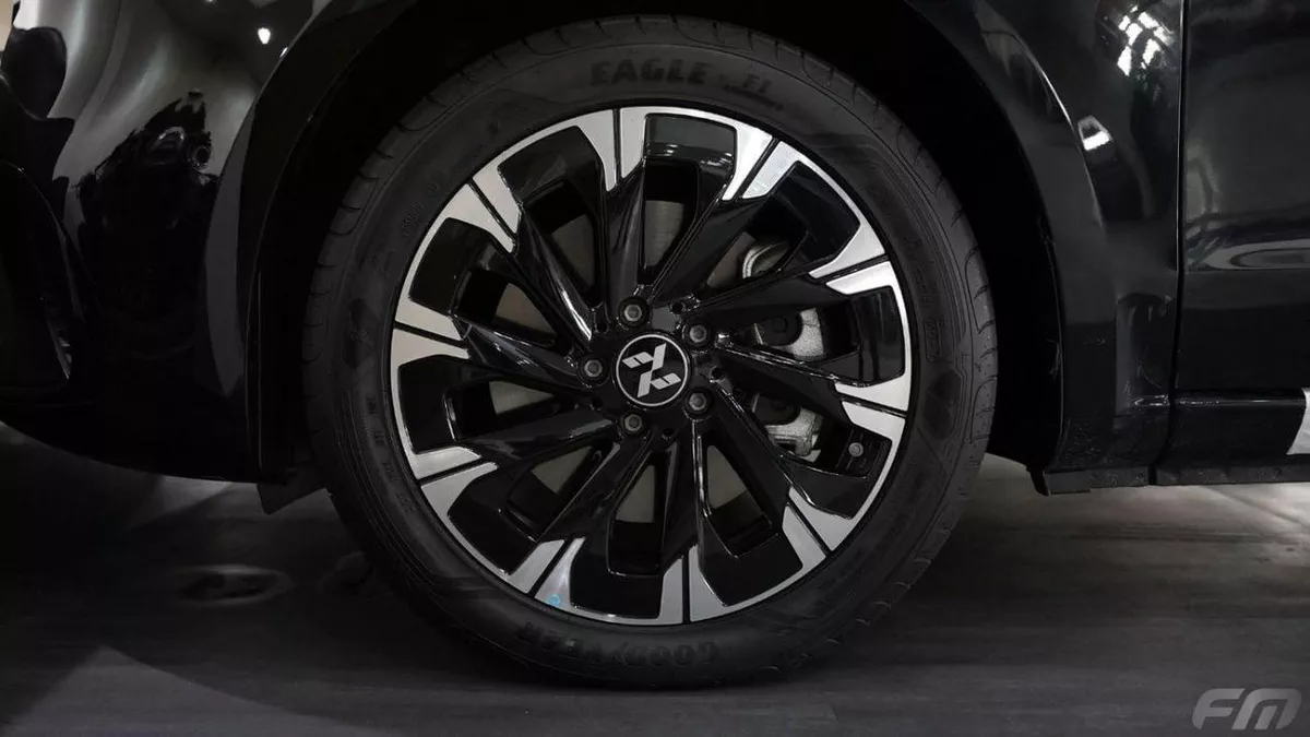Mercedes Benz V300 AVANTGARDE VIP BUSINESS VAN –  FULL LUXURY OPTION | BRAND NEW | GCC | 2025-21-0