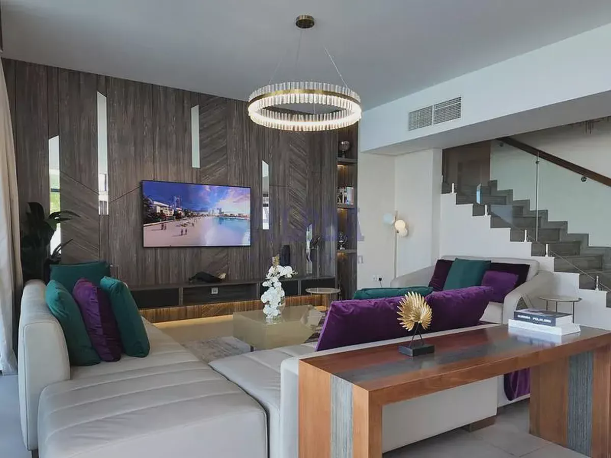 5BR Villa | Private Pool| Beach front