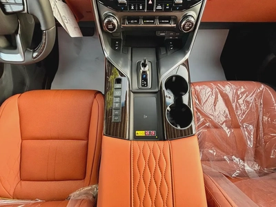 Lexus LX700h VIP HEV (4-Seater) 3.5L V6 Twin-Turbo Hybrid A/T 4WD Export Only-8