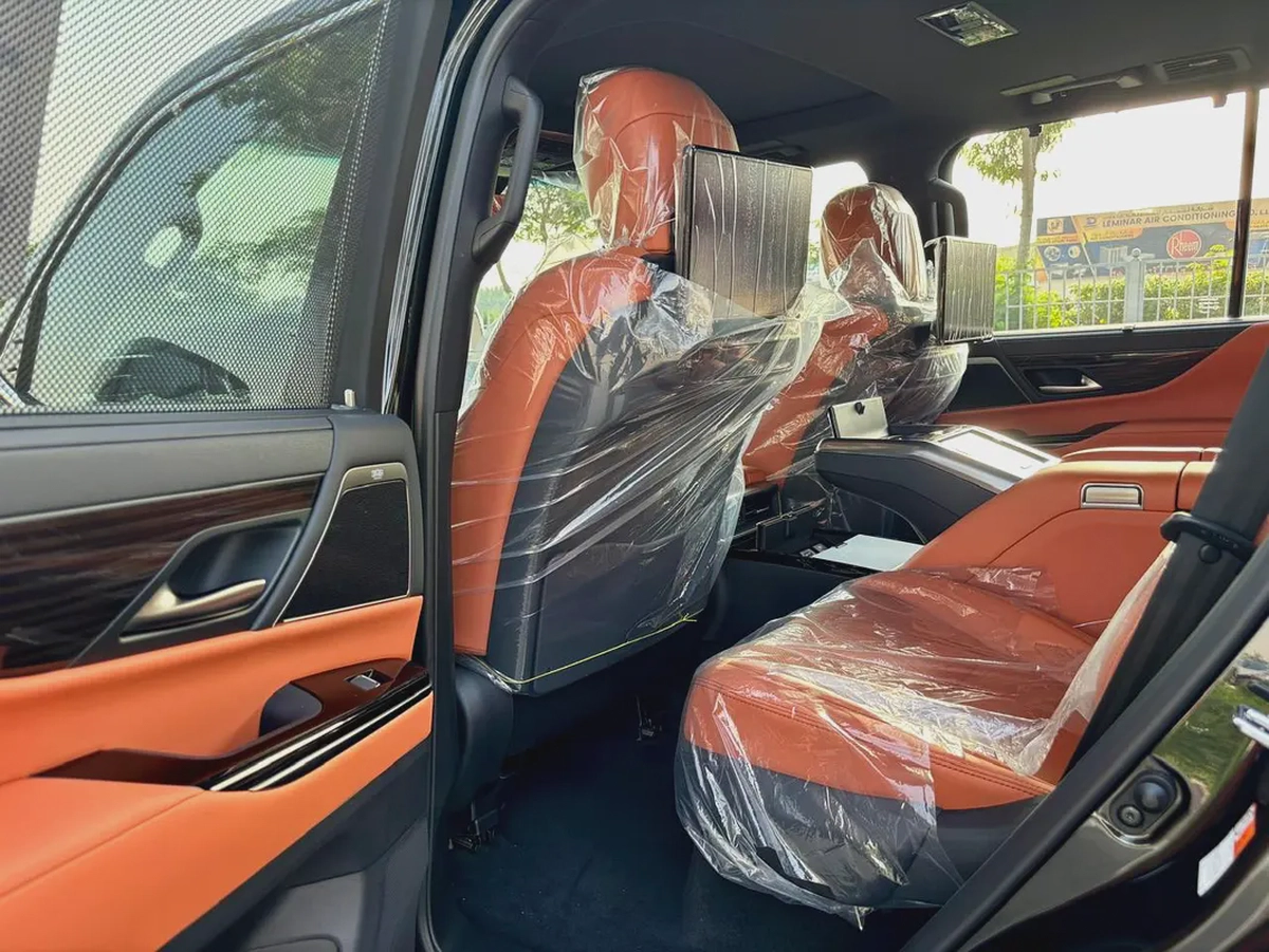 Lexus LX700h VIP HEV (4-Seater) 3.5L V6 Twin-Turbo Hybrid A/T 4WD Export Only-14-14
