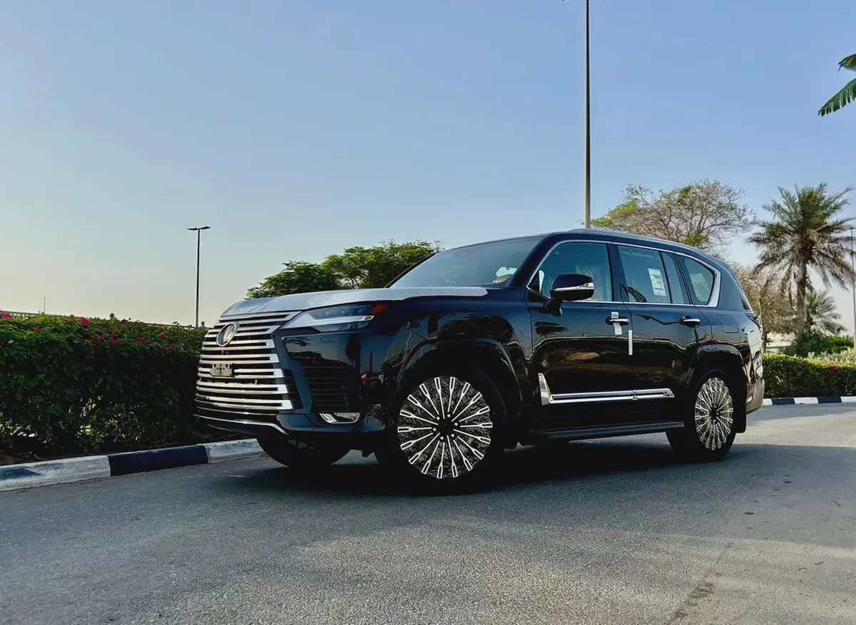 Lexus LX700h VIP HEV (4-Seater) 3.5L V6 Twin-Turbo Hybrid A/T 4WD Export Only-1-1