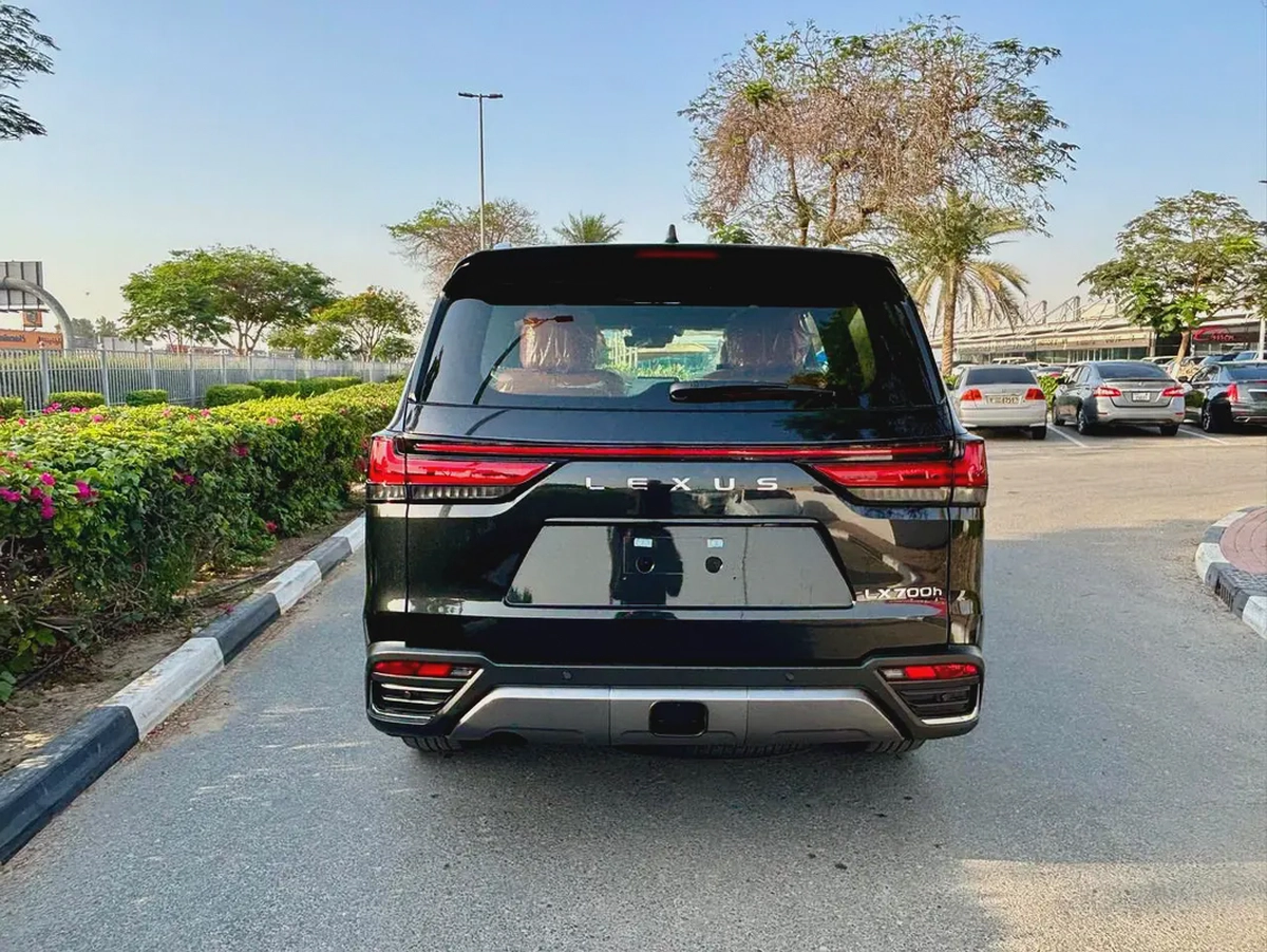 Lexus LX700h VIP HEV (4-Seater) 3.5L V6 Twin-Turbo Hybrid A/T 4WD Export Only-5-5