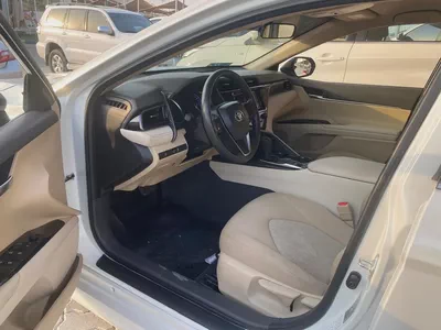 Toyota Camry 2020 White-13
