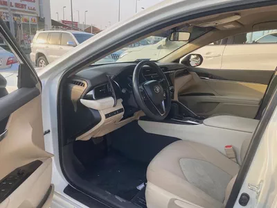 Toyota Camry 2020 White-14