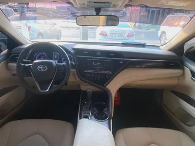 Toyota Camry 2020 White-15