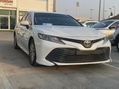 Toyota Camry 2020 White-1