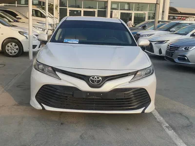Toyota Camry 2020 White-3