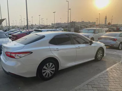 Toyota Camry 2020 White-5