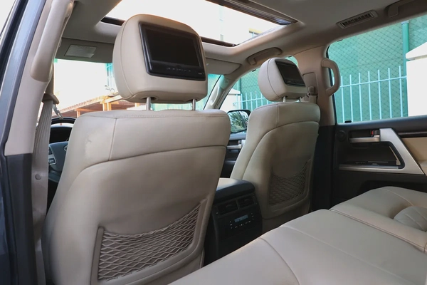 Toyota Land Cruiser VXR 2011 -153000KM- GCC Specs - Well Maintained