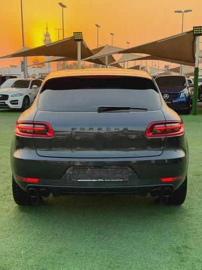 (2018) PORSCHE CAYMAN //STANDARD// GCC FULL OPTION -ORIGINAL PAINT--5