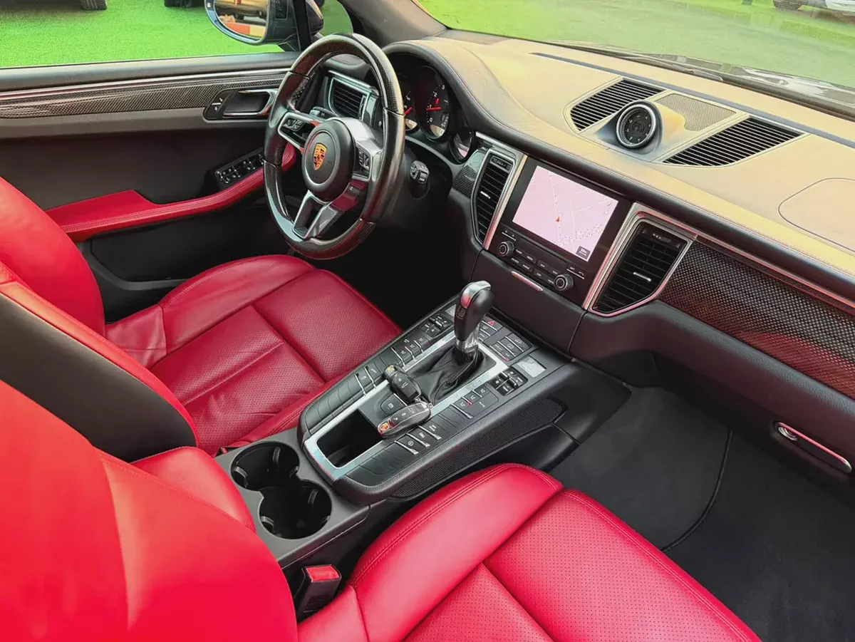 (2018) PORSCHE CAYMAN //STANDARD// GCC FULL OPTION -ORIGINAL PAINT--16-16