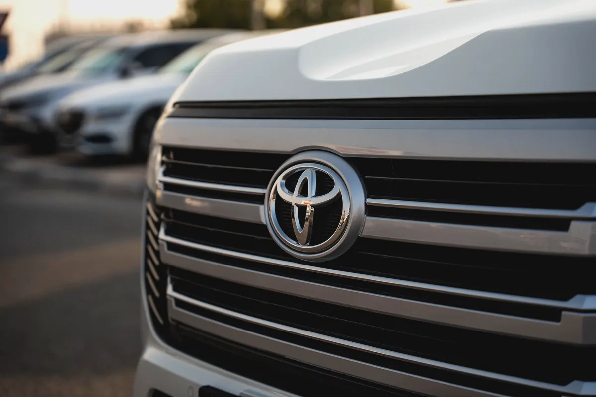 Toyota Land Cruiser EXR 4.0L V6 Agency Warranty Full Service History GCC