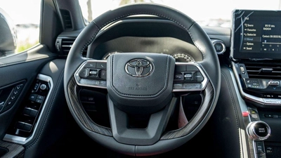 Toyota Land Cruiser VXR 3.5L-12