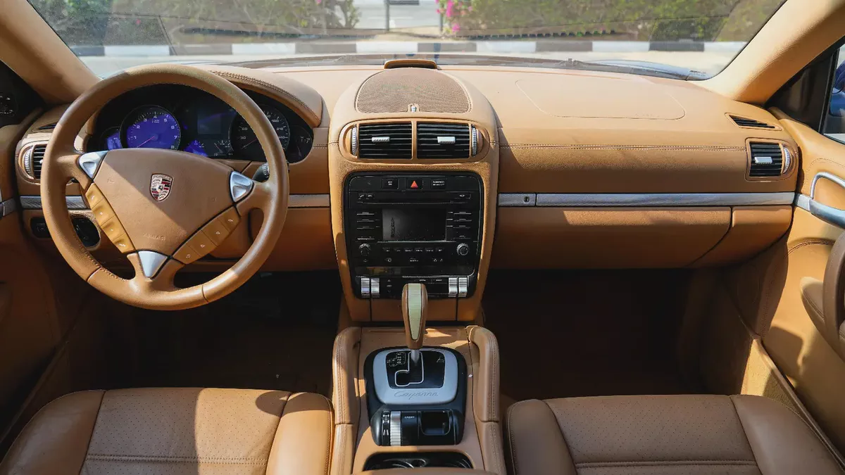 PORSCHE CAYENNE 2009!! GCC SPECS-6-6
