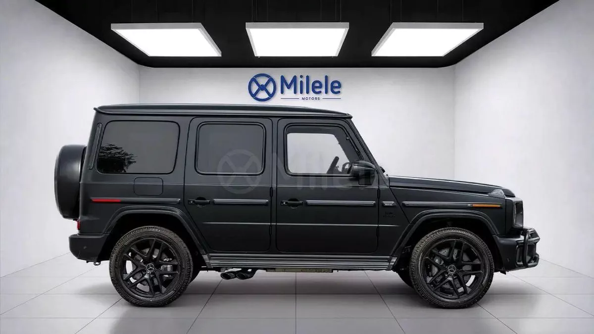Mercedes Benz G63 AMG  MERCEDES-AMG G 63 | 2-YEAR WARRANTY + SERVICE AVAILABLE | IN-HOUSE FINANCING | 0% DOWNPAYMENT (BANK)-3-0