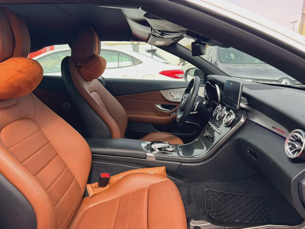 2017  Mercedes - Benz  C200 | Coupe | Korean Specs | V4 | Ref#922-11-11