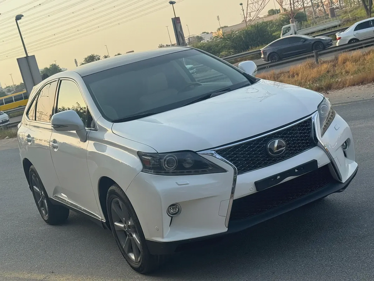 Lexus RX 350 Platinum 2011 | GCC Specs | Low Mileage | Pristine Condition-3-3