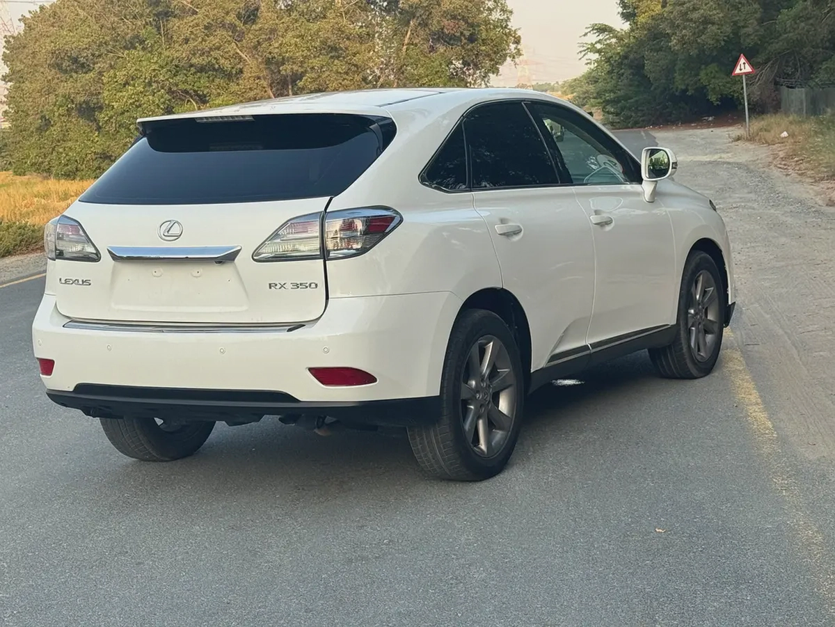 Lexus RX 350 Platinum 2011 | GCC Specs | Low Mileage | Pristine Condition-6-6