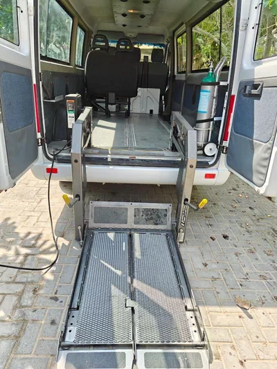 Mercedes Benz Sprinter-8