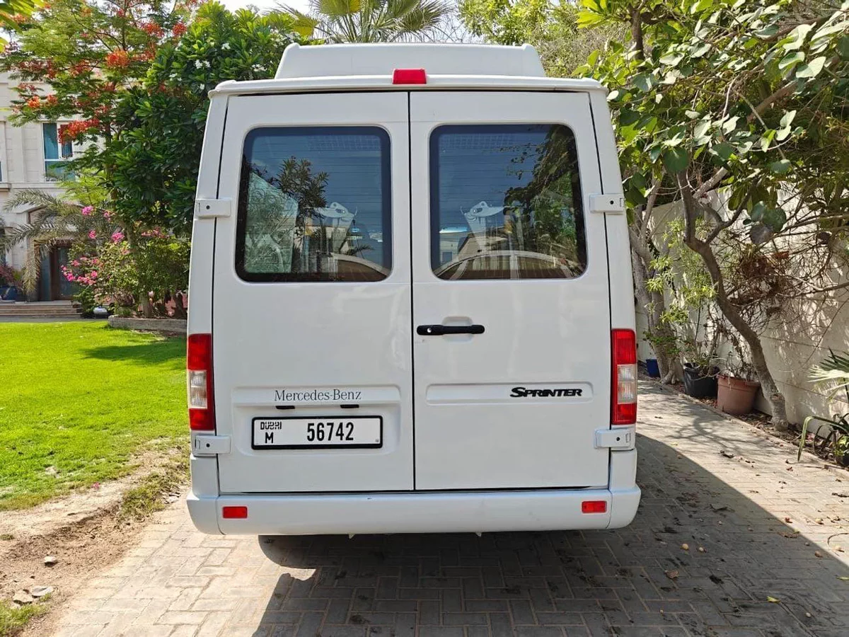 Mercedes Benz Sprinter-11-0