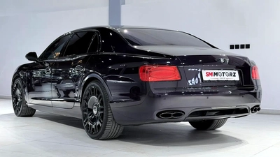 2015 GCC BENTLEY FLYING SPUR V8S LOW MILEAGE ACCIDENT FREE WARRANTY AVAILABLE-12