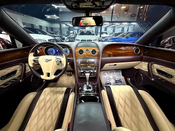2015 GCC BENTLEY FLYING SPUR V8S LOW MILEAGE ACCIDENT FREE WARRANTY AVAILABLE