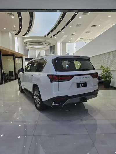 Lexus LX 700h Signature 2025 GCC Specs | Brand New Luxury Hybrid-2