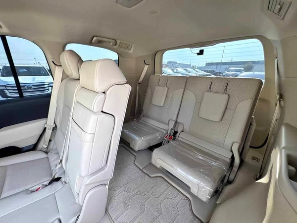 2024 (RIGHT HAND DRIVING) LAND CRUISER 300 ZX 3.5L PETROL 7-SEATS BRAND NEW 0KM FOR EXPORT ONLY