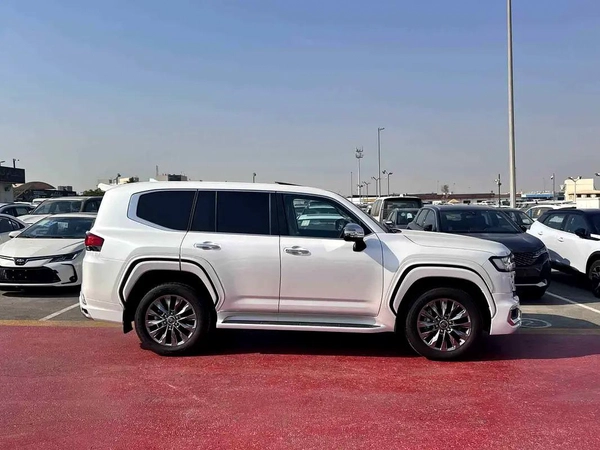 2024 (RIGHT HAND DRIVING) LAND CRUISER 300 ZX 3.5L PETROL 7-SEATS BRAND NEW 0KM FOR EXPORT ONLY