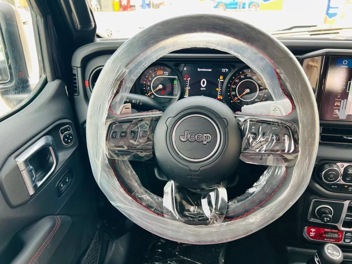 Jeep Wrangler Unlimited Rubicon 392 6.4L V8-7-0