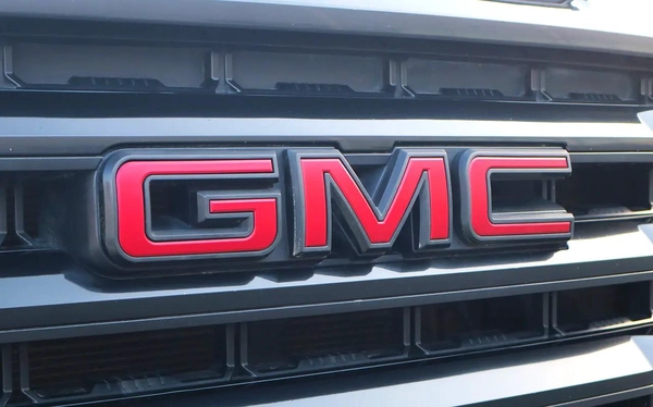 GMC Sierra Sarab Edition 2021 - GCC Specs - Perfect Condition!