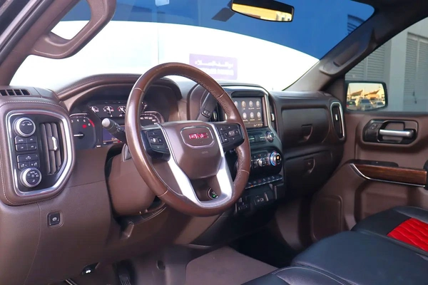 GMC Sierra Sarab Edition 2021 - GCC Specs - Perfect Condition!