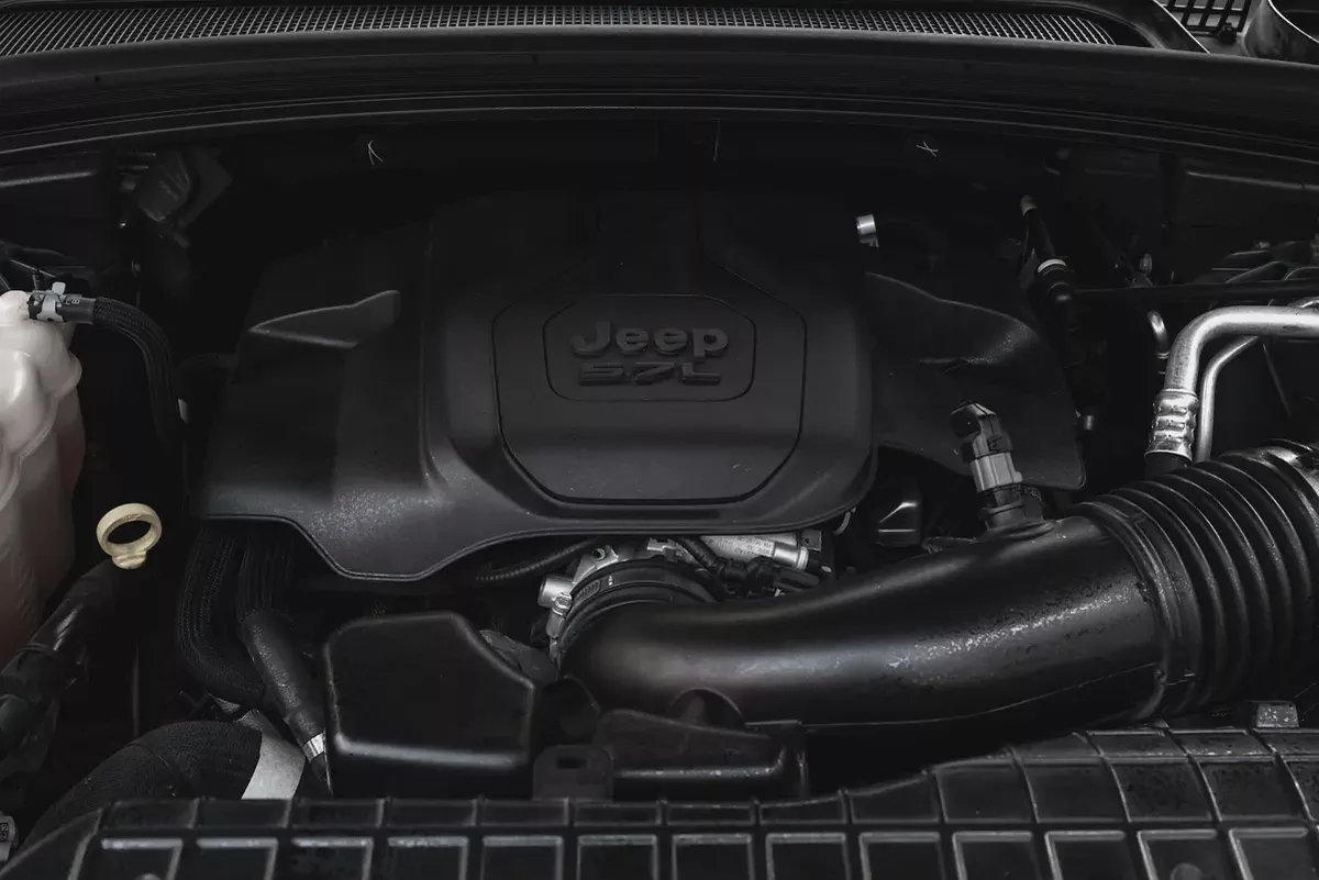 4,407 P.M | Grand Cherokee Summit | 0% Downpayment | JEEP WARRANTY!-14-14