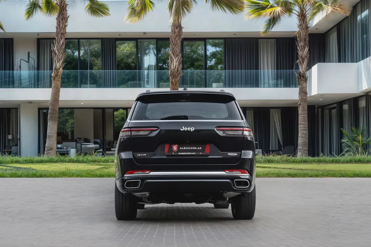 4,407 P.M | Grand Cherokee Summit | 0% Downpayment | JEEP WARRANTY!-4-4