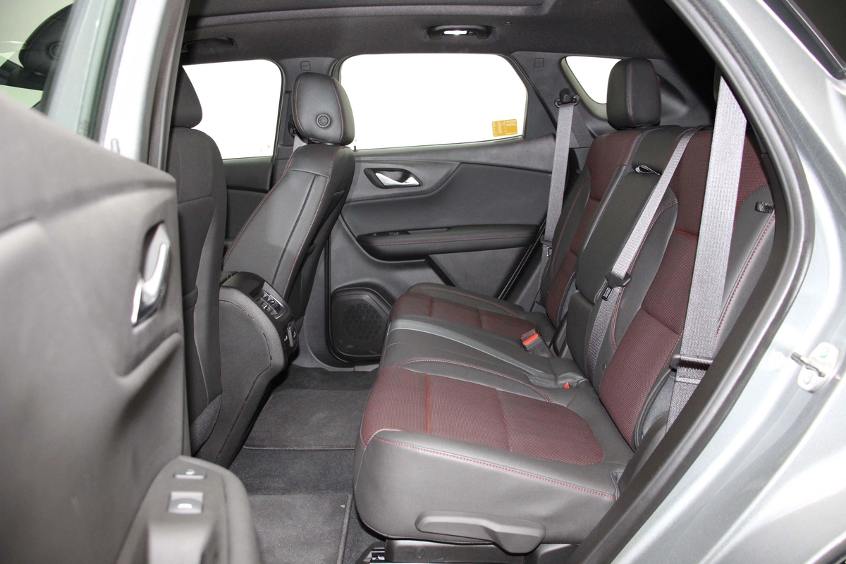 Chevrolet blazer RS-8-8