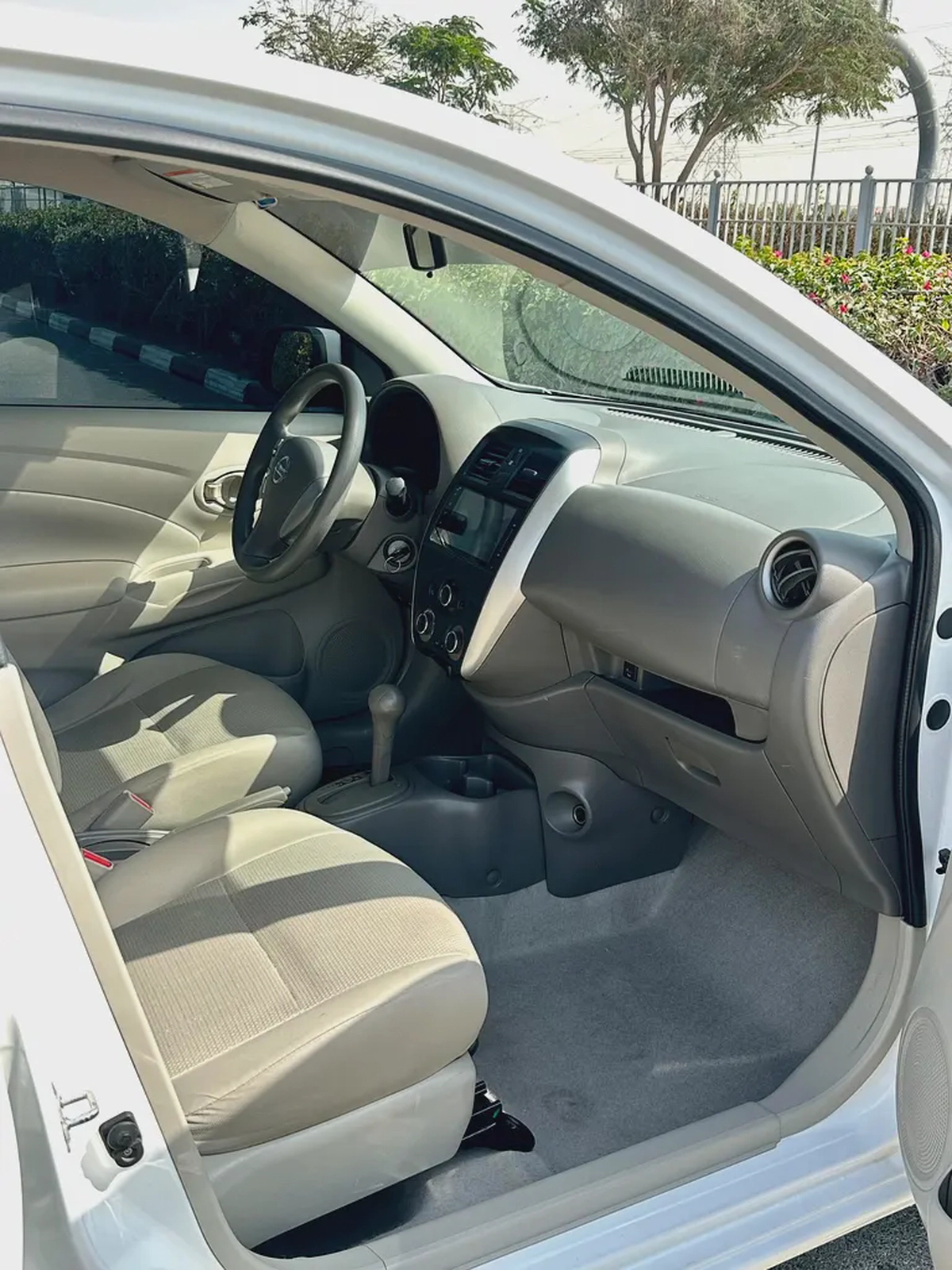 399/-AED EMI Nissan Sunny 1.6L || GCC Specs || Well Maintained-10-10
