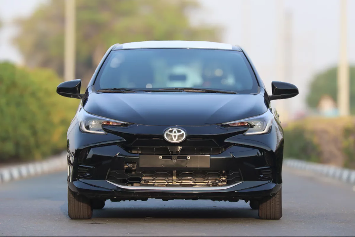 TOYOTA YARIS 1.3L PETROL 2026 – BLACK EXTERIOR-5-5