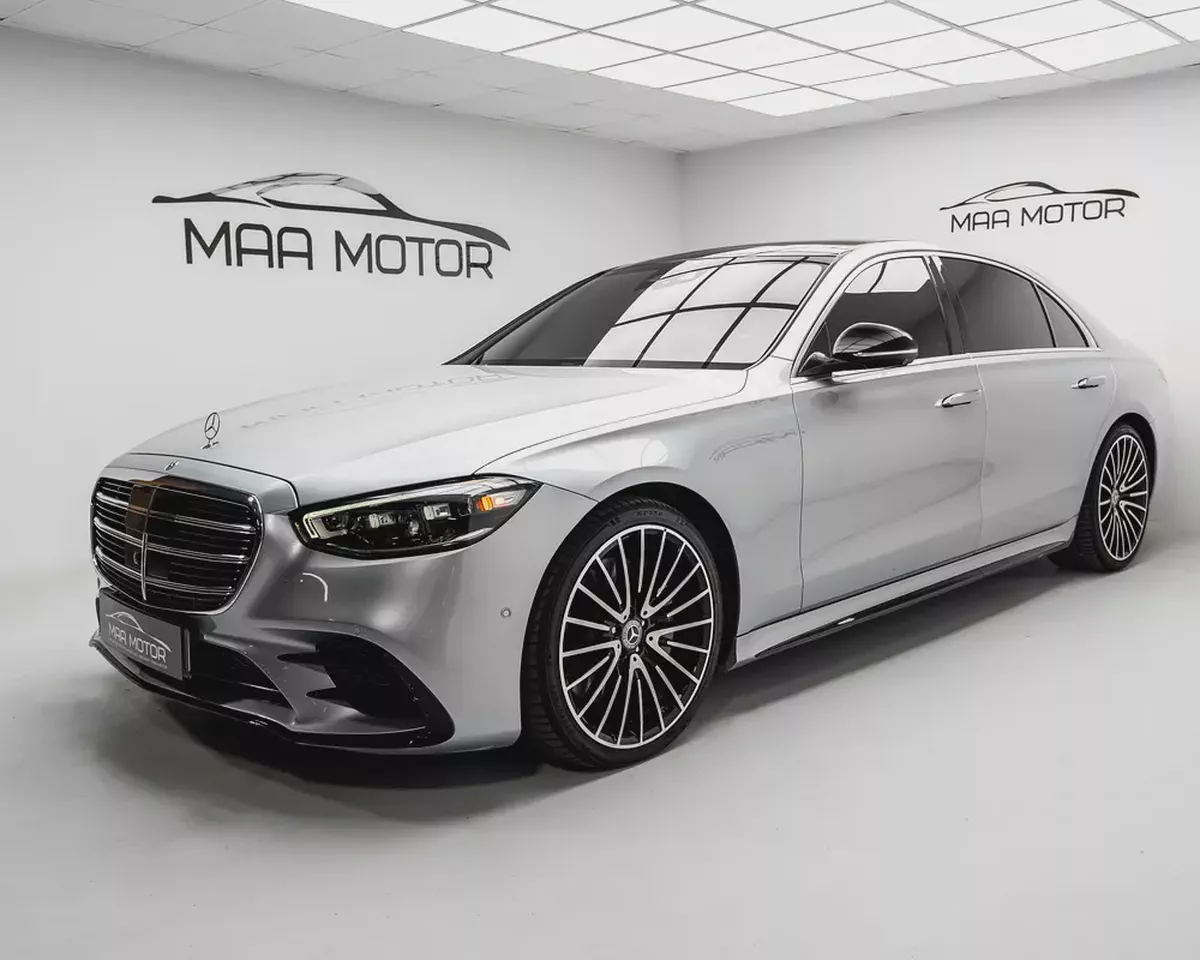 Pristine 2022 Mercedes-Benz S 580 - Luxury Sedan - Loaded with Options