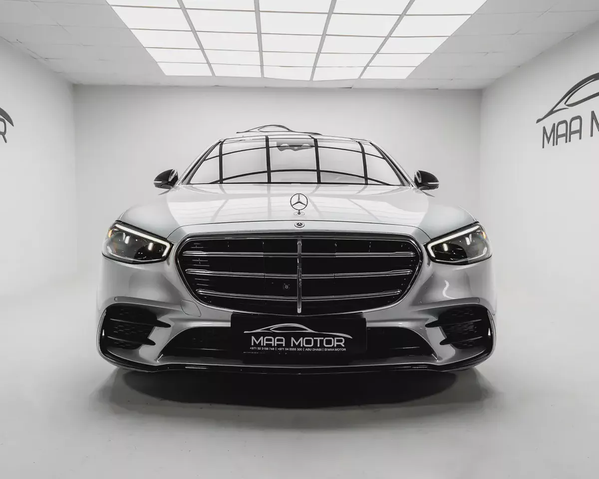 Pristine 2022 Mercedes-Benz S 580 - Luxury Sedan - Loaded with Options-1-1