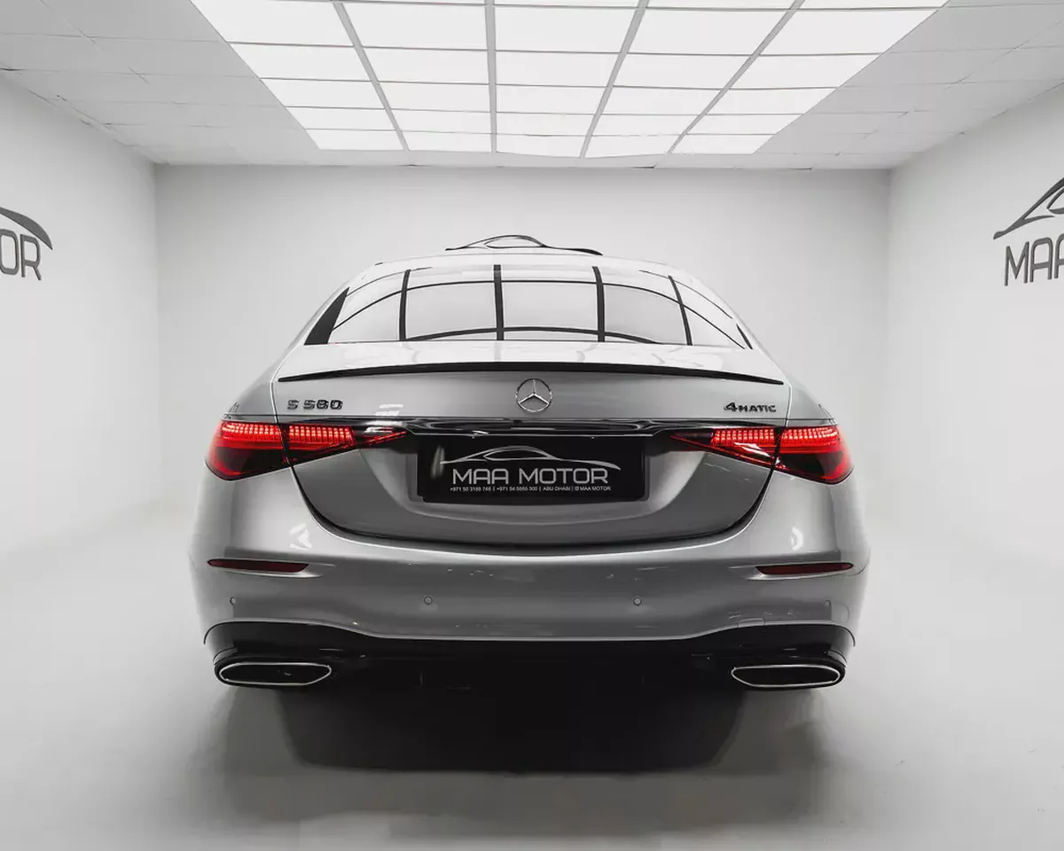 Pristine 2022 Mercedes-Benz S 580 - Luxury Sedan - Loaded with Options-4-4