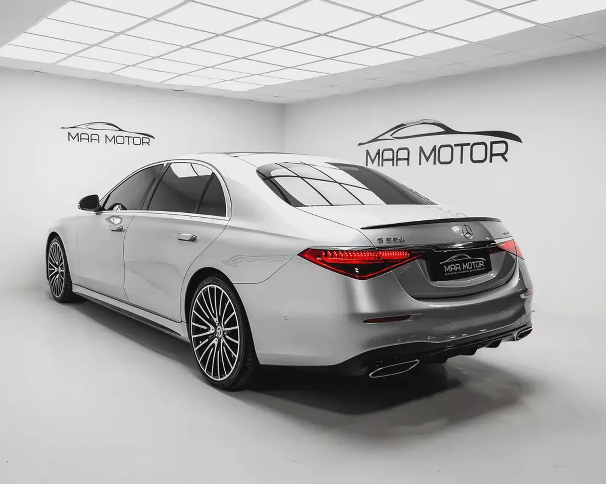 Pristine 2022 Mercedes-Benz S 580 - Luxury Sedan - Loaded with Options-5-5