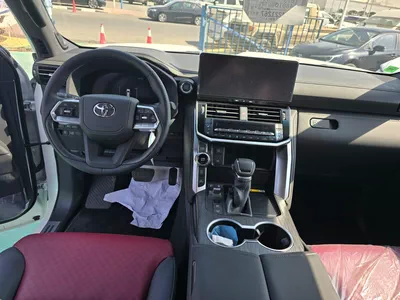Toyota Land Cruiser LC300 3.5L Twin Turbo 2026 – Full Option-6